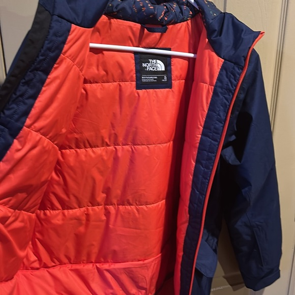 NEW North Face coat size XL 18/20 boys - Picture 6 of 8